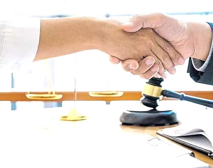 Yabancı Uyruklular Türkiye'de Nasıl Ev Alabilir?